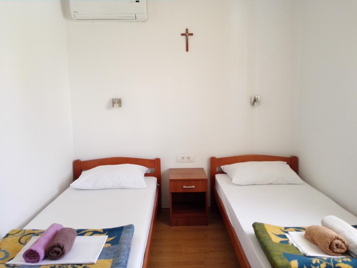 Pansion Crnjac Međugorje Extérieur photo