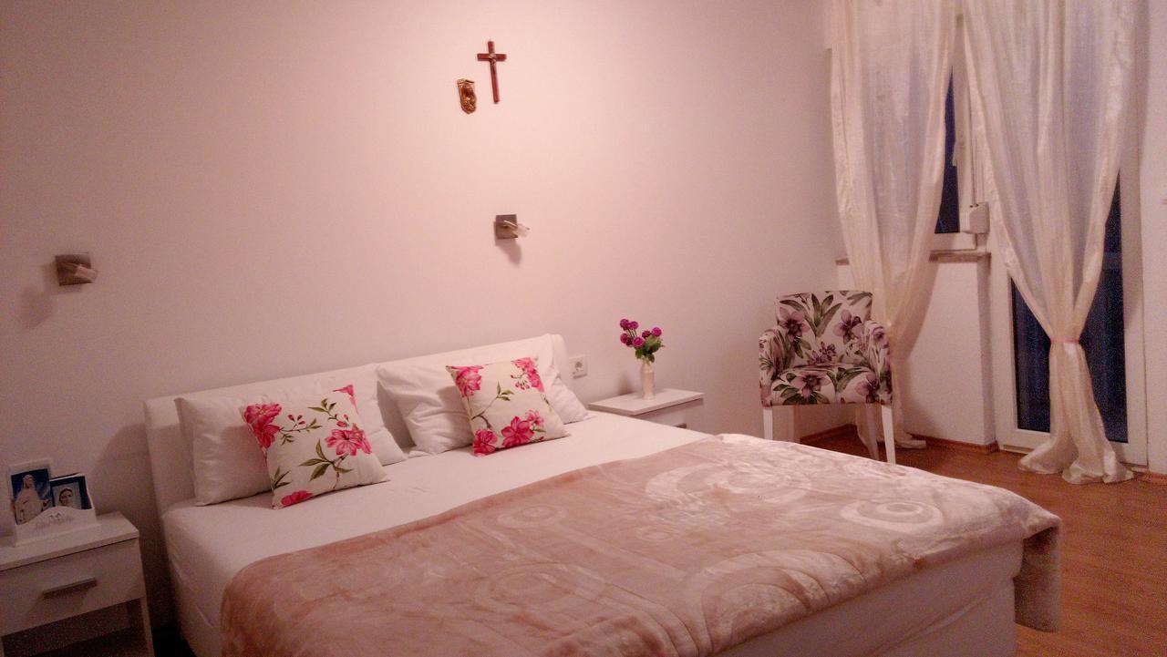 Pansion Crnjac Međugorje Extérieur photo